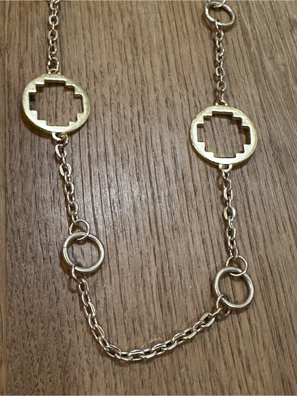Foxy 🦊 Originals Gold Geometric Cutout Link Necklace